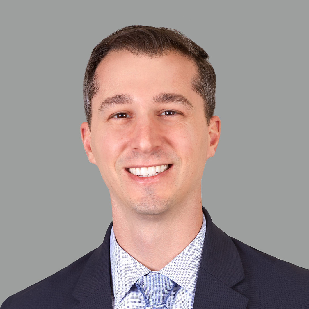 Retrato de Alex Lopilato, PharmD, BCPPS