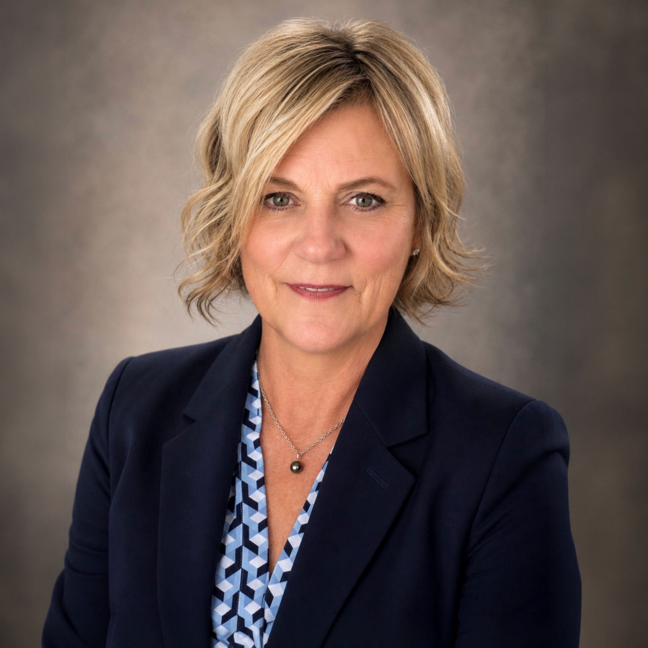 Headshot of Lisa Howell