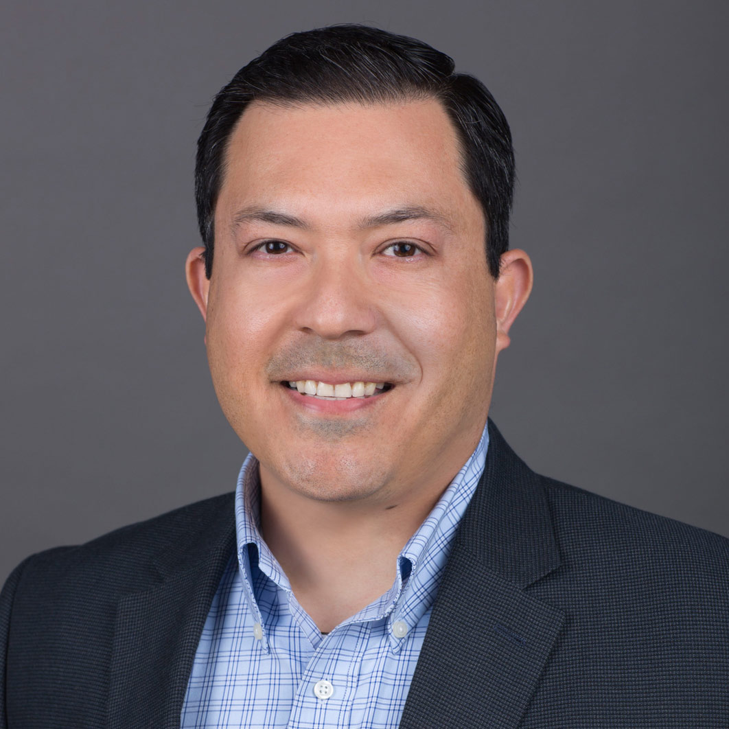 Headshot of Mario Carranza